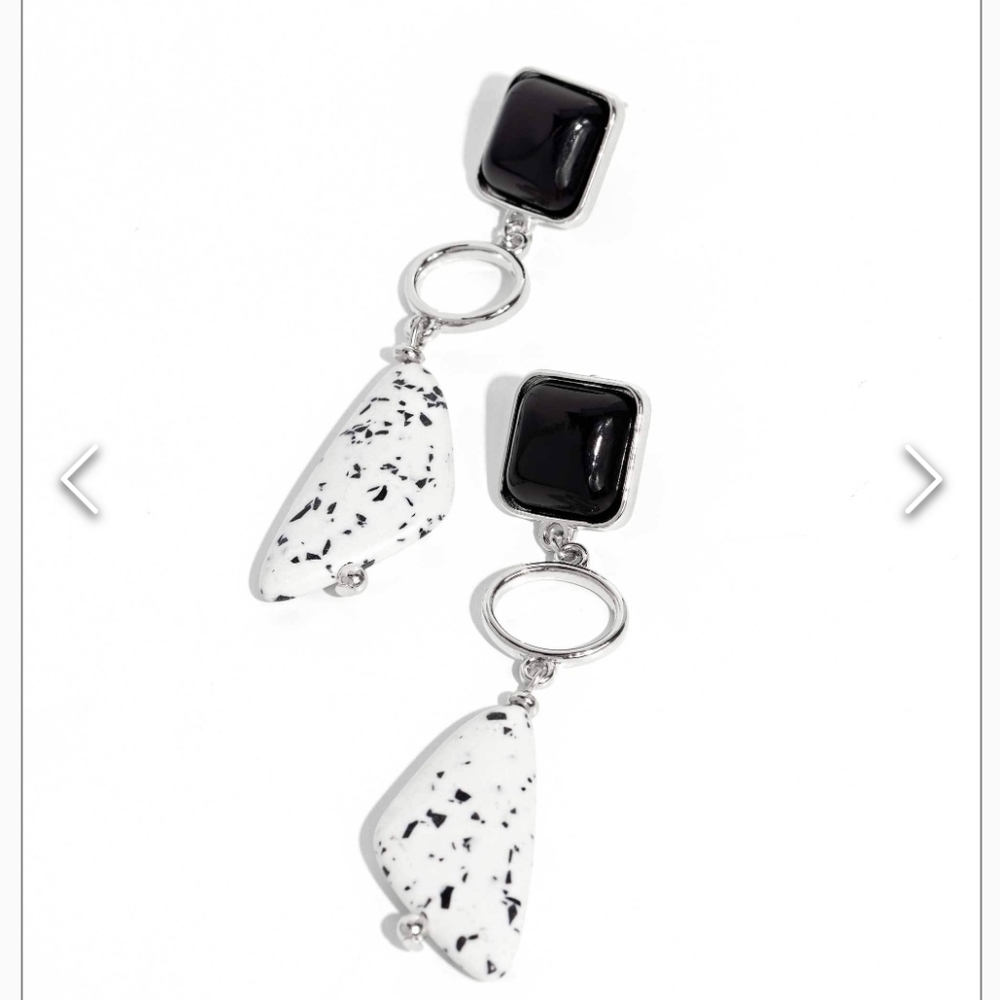 High-End Hallmark Black Earrings